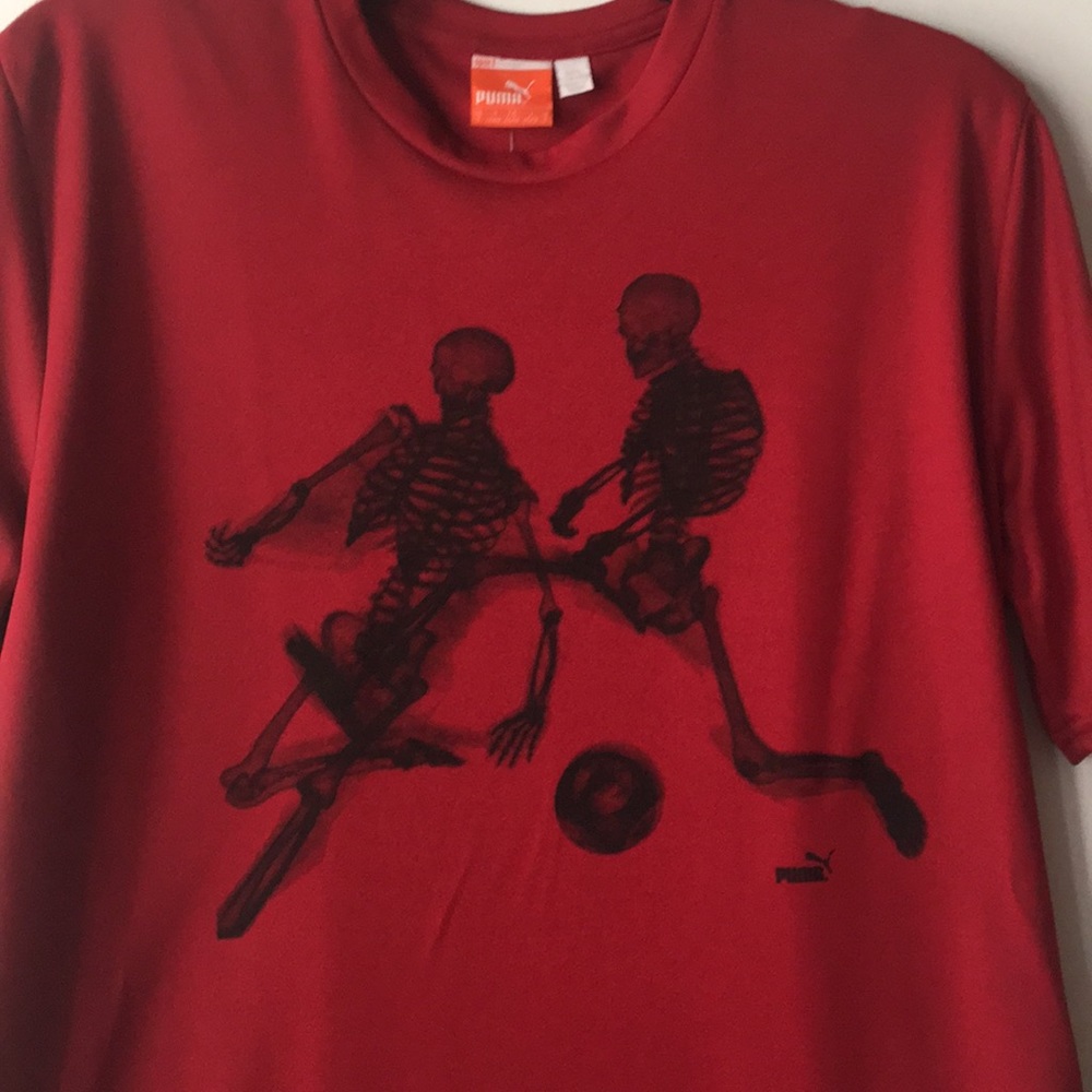 Mens puma tee shirt with socccer picture on front